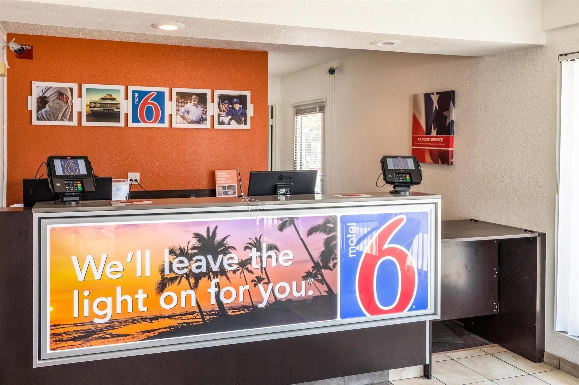 Motel 6-Bakersfield, Ca - Convention Center Exterior foto